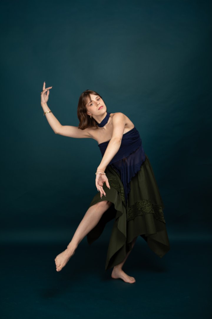 Leah Schwartzenberger in a contemporary dance portrait